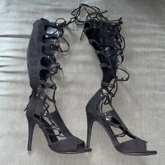 Wild Diva Black Suede Gladiator Heels New 7 - Picture 2 of 6